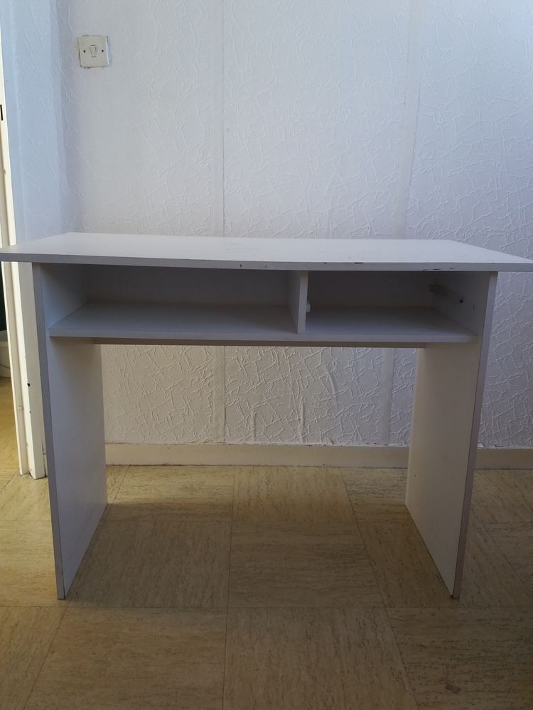 Bureau blanc 10 Firminy (42)