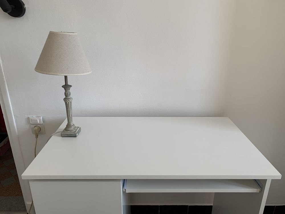 Bureau blanc 70 Fr�jus (83)