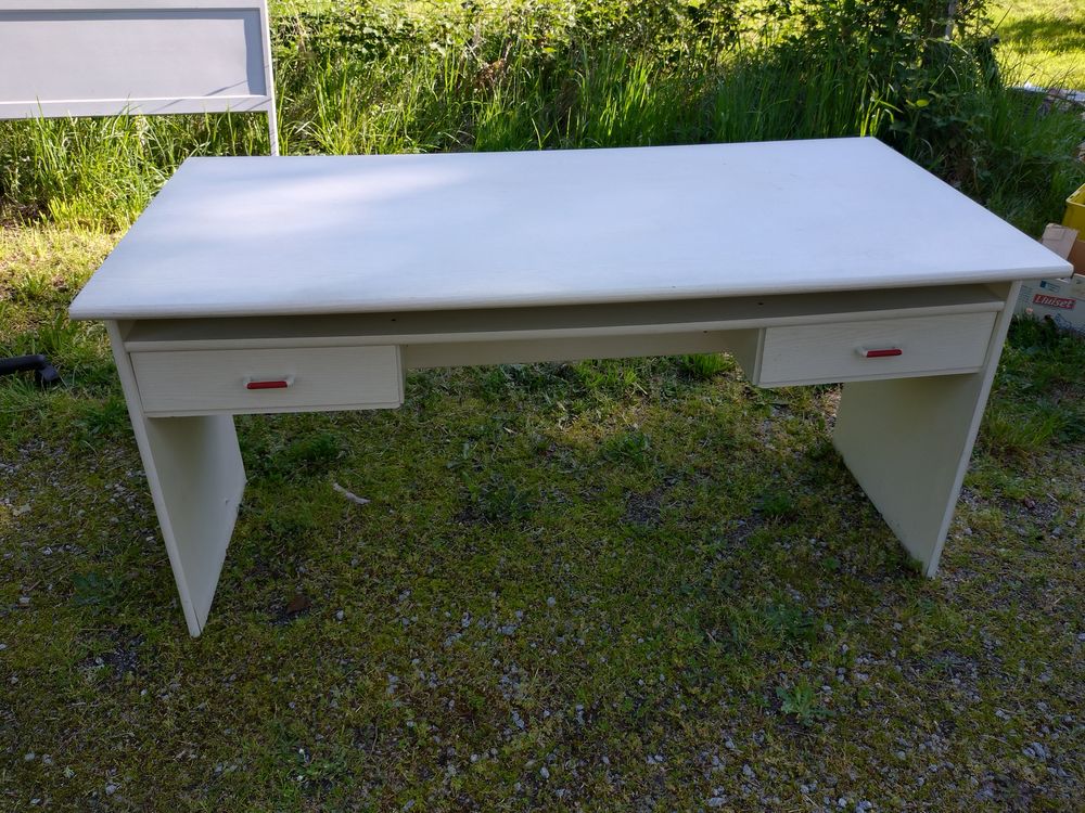 Bureau blanc 45 Arfeuille-Ch�tain (23)