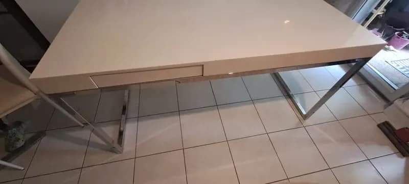 Bureau blanc 50 Villeurbanne (69)