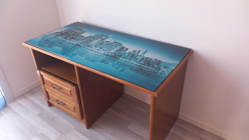 bureau en bois avec plaque de verre 0 Bouxi�res-aux-Ch�nes (54)