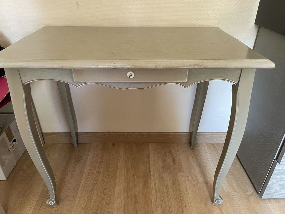 Bureau en bois gris 60 Saint-Junien (87)