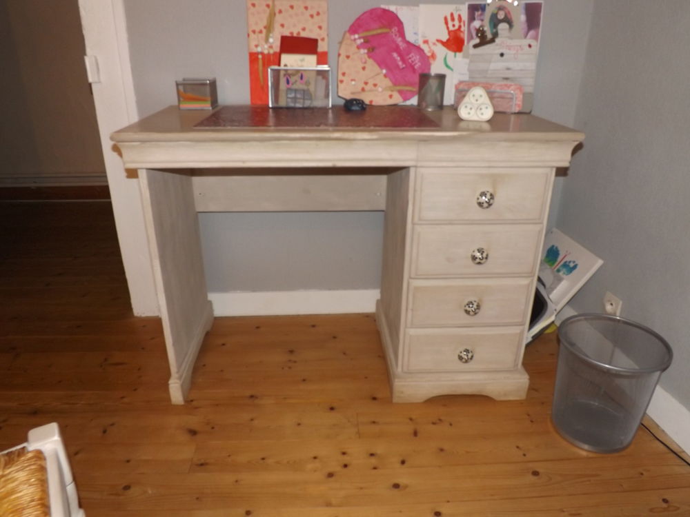 bureau en bois � relooker 40 Aigonnay (79)