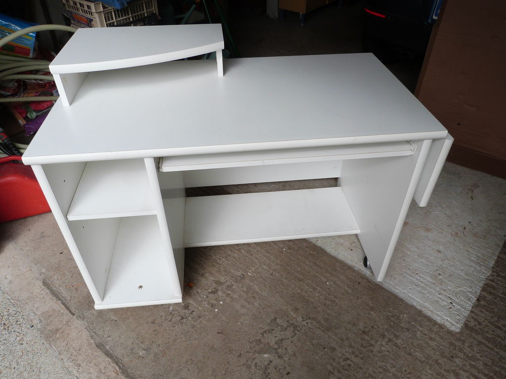 bureau et caisson
80 Sainte-Luce-sur-Loire (44)