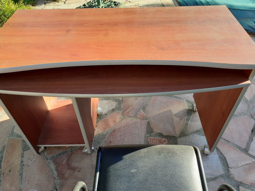 Bureau et chaise 30 Varennes-sur-Allier (03)