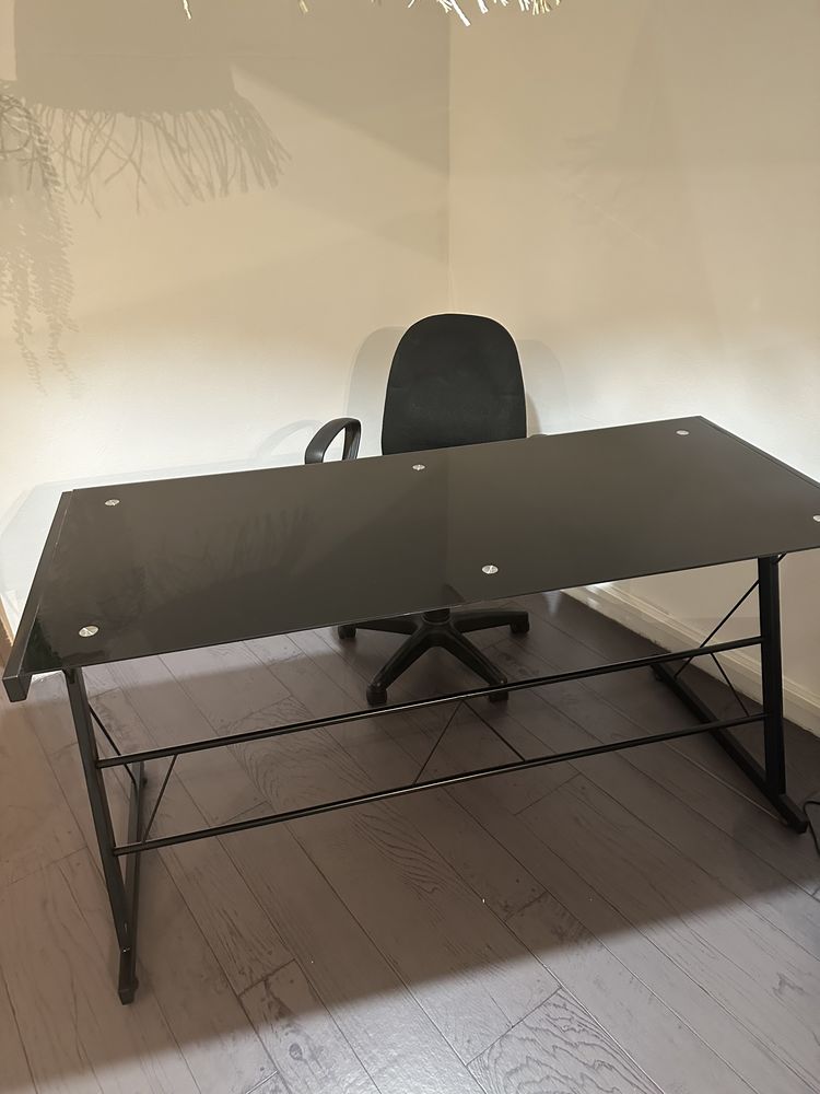 Bureau +chaise 80 �vian-les-Bains (74)