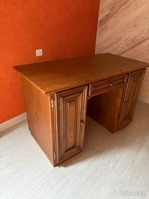 bureau en ch�ne massif 75 Montaudin (53)