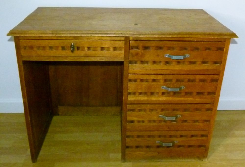 BUREAU EN CHENE 120 Prahecq (79)