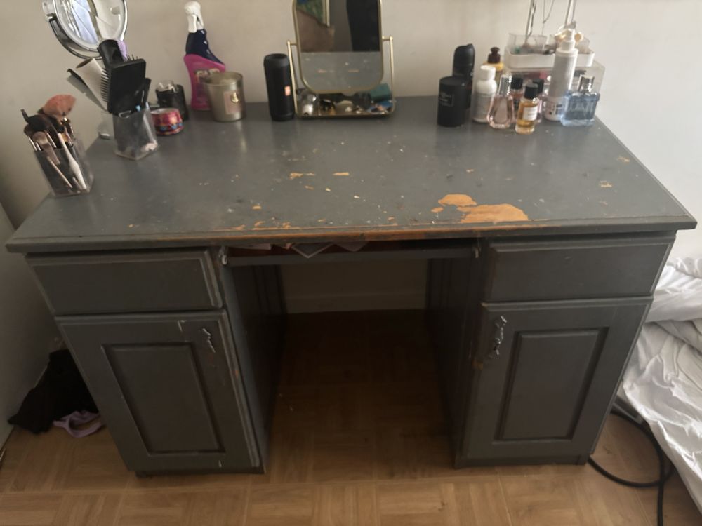 bureau coiffeuse 50 Le Blanc-Mesnil (93)