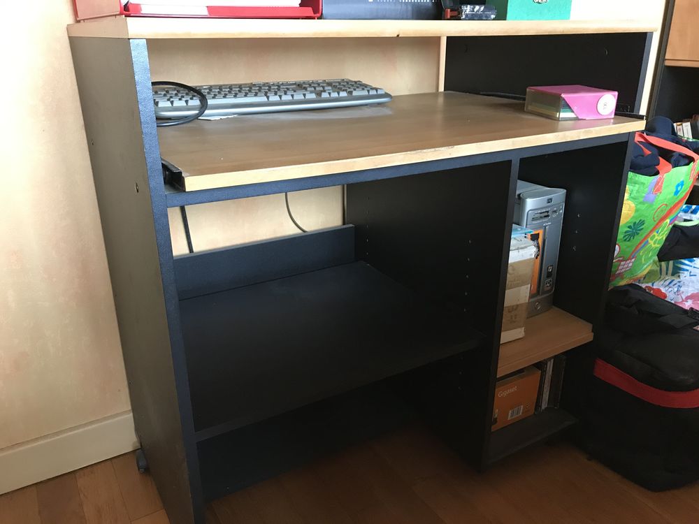 Bureau compact sur roulettes 20 Fontaines-sur-Sa�ne (69)