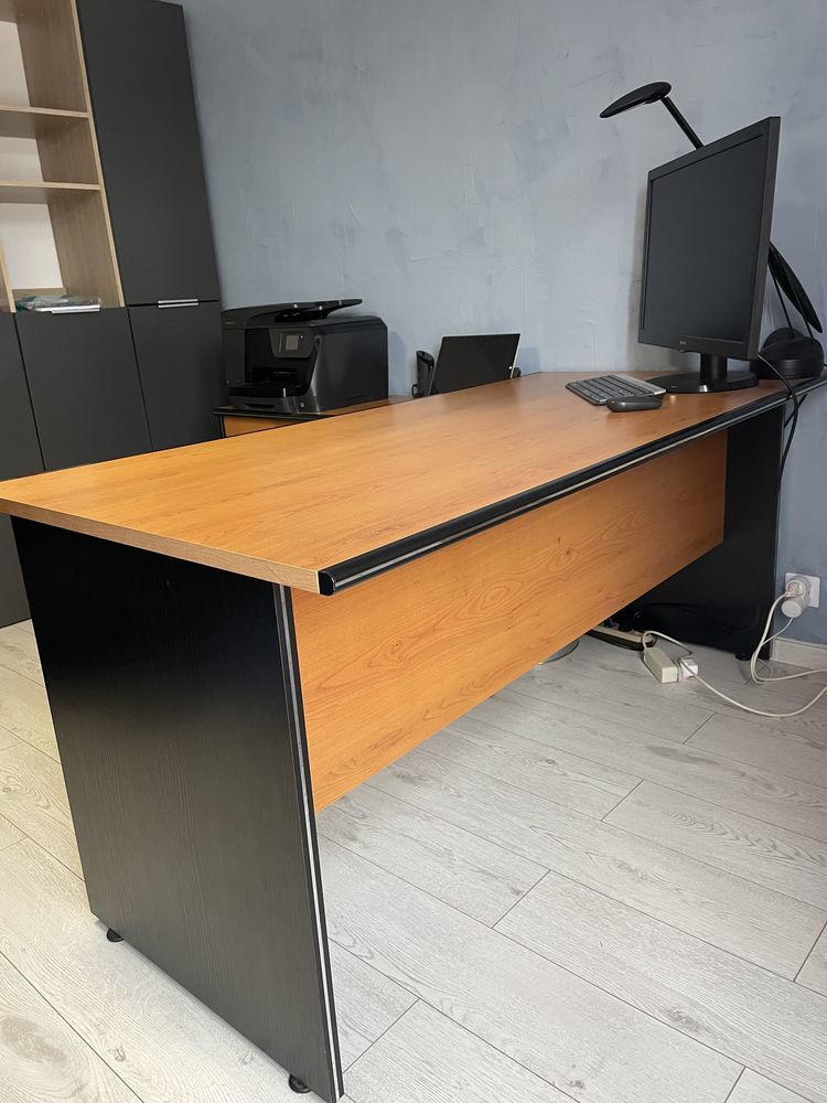 bureau complet 190 Saint-S�bastien-de-Morsent (27)