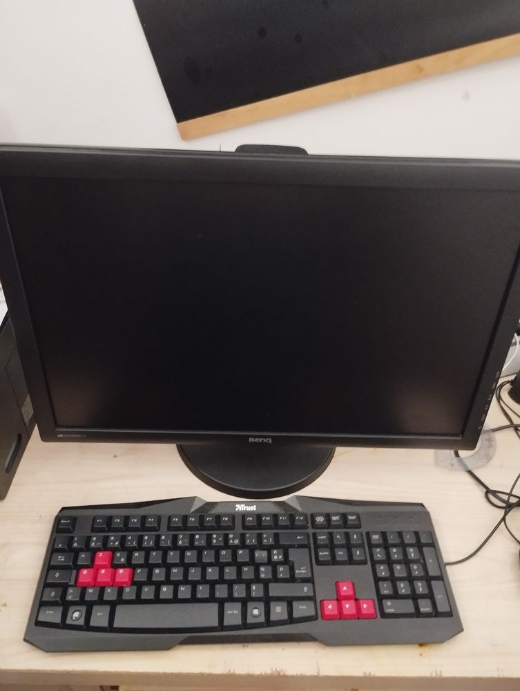 Pc bureau dell complet 32go ram 1T stockage 230 Hautmont (59)