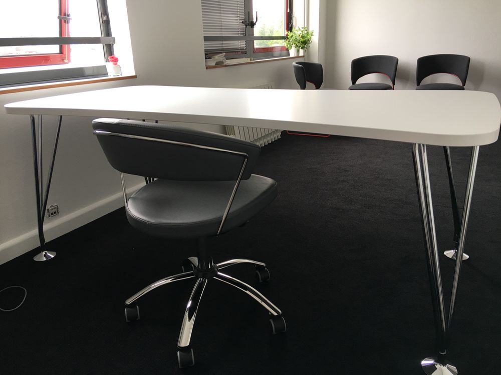 Bureau Design Kartell 700 Tramoyes (01)