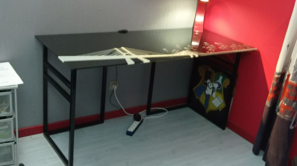 Bureau dessus verre 50 Cugnaux (31)