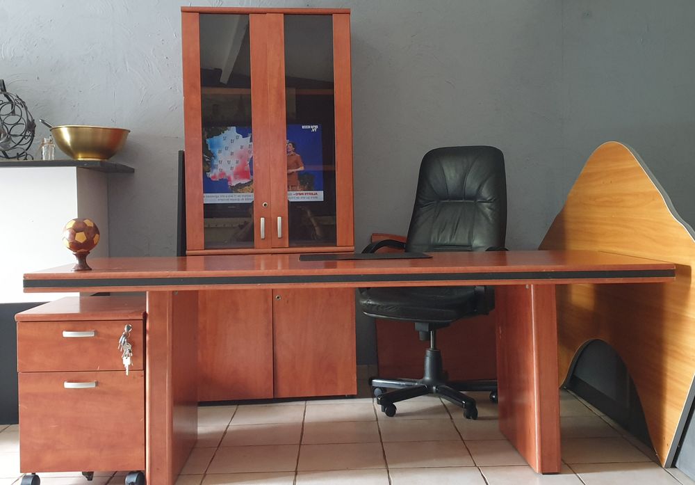 Bureau direction acajou OFFICE DEPOT 300 Limeil-Br�vannes (94)