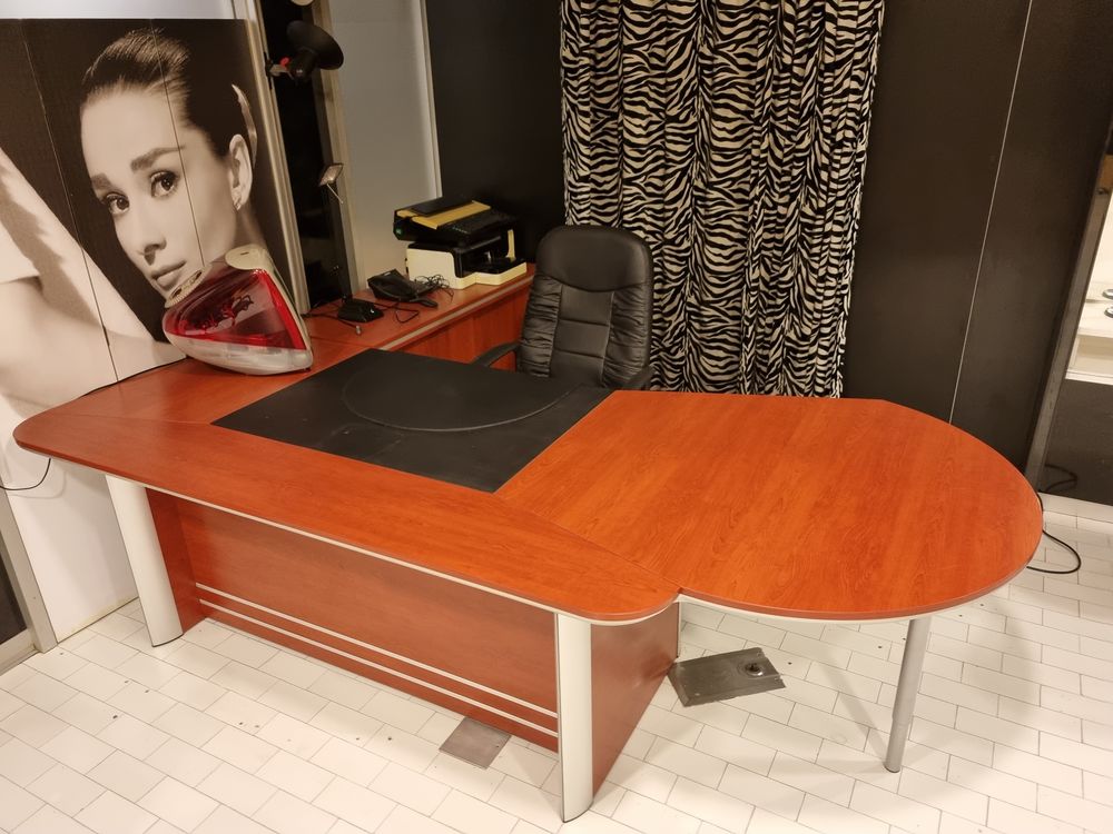 Bureau Direction avec retour informatique
790 Marseille 8 (13)