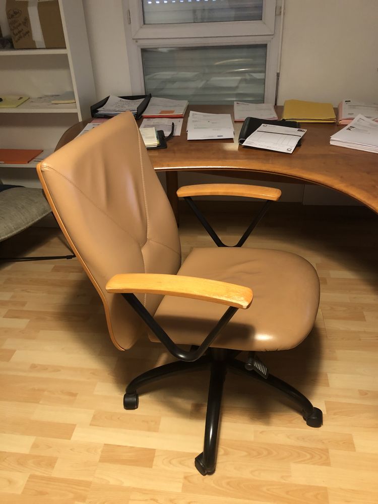 BUREAU DE DIRECTION 550 Tours (37)