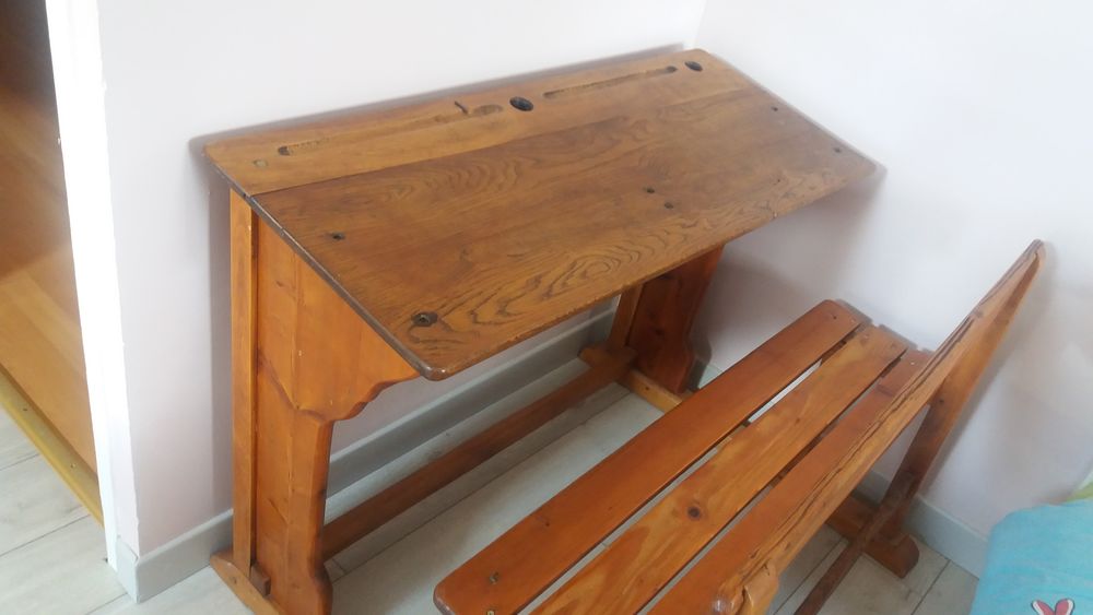 Bureau d ecole / Pupitre en bois 70 Monceau-le-Waast (02)