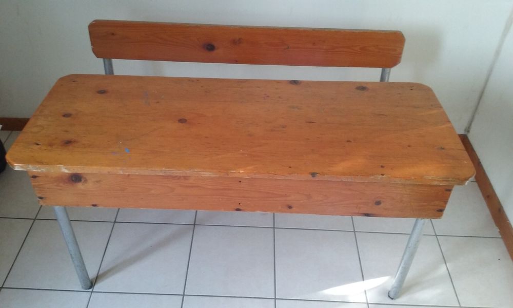 Bureau d'�colier ancien 2 places 50 Br�gnier-Cordon (01)