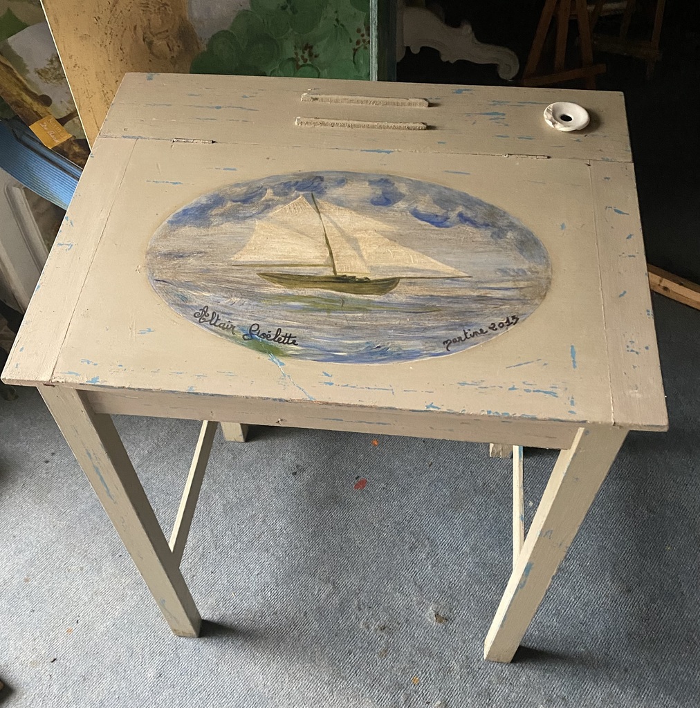 Bureau �colier ancien peint d�coration voilier 50 Le Rialet (81)