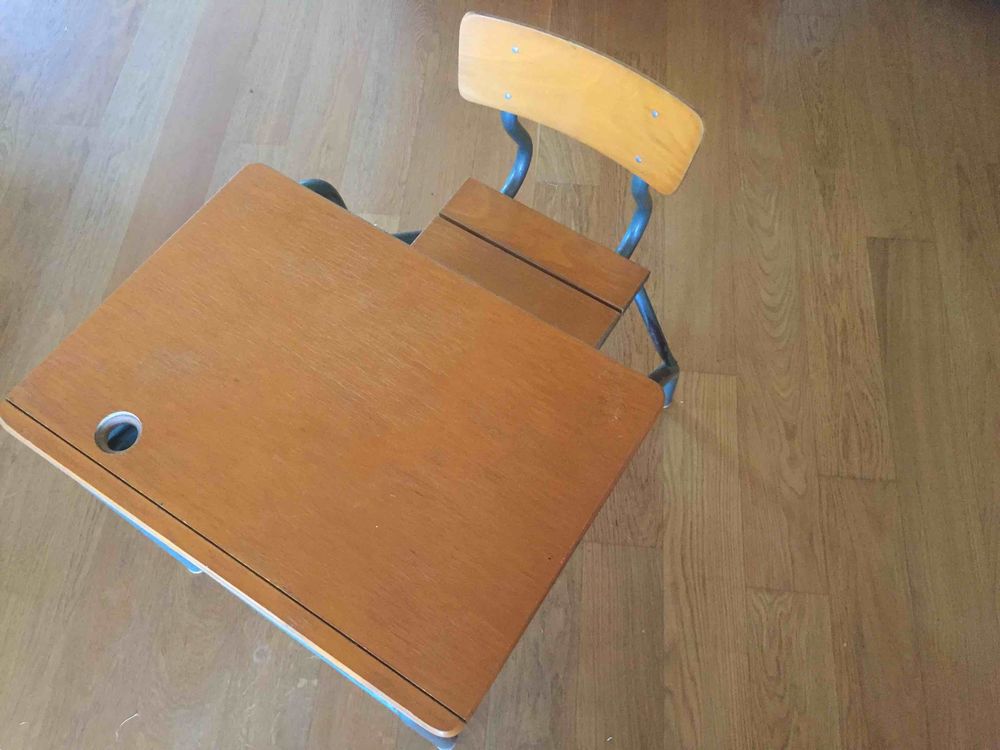 bureau ecolier enfant vintage. 40 Neyron (01)