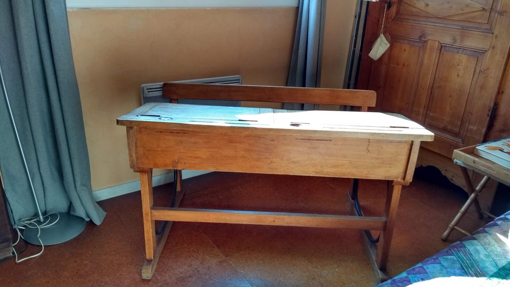 Bureau �colier vintage 70 Cran-Gevrier (74)