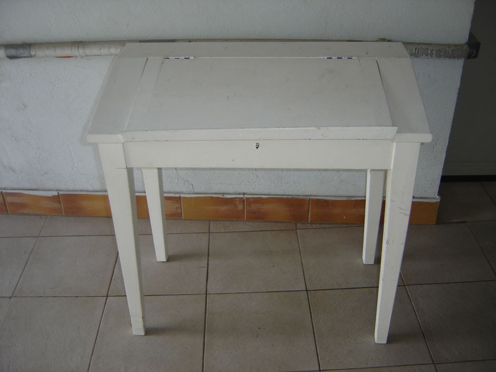 BUREAU D'ECOLIER VINTAGE 30 Fontaines-sur-Sa�ne (69)