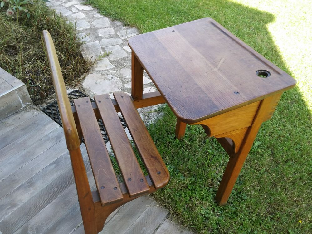 Bureau ancien enfant Clearance