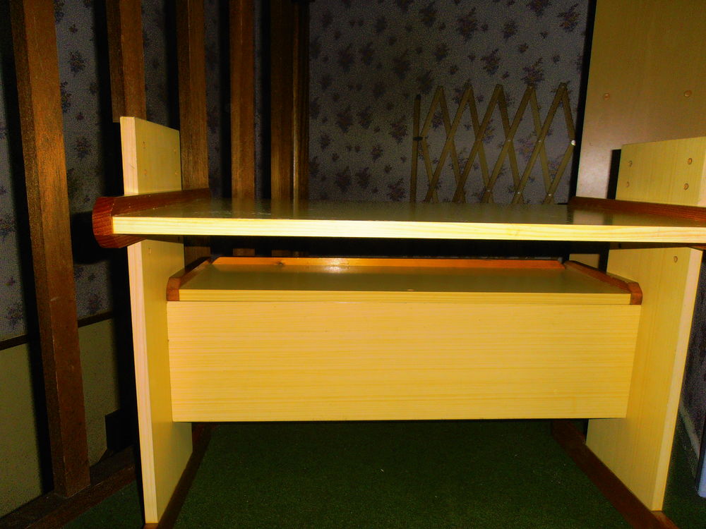 Bureau enfant avec chaise 15 Attiches (59)