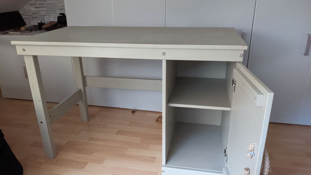bureau enfant en bois gris 50 Cormeilles-en-Parisis (95)