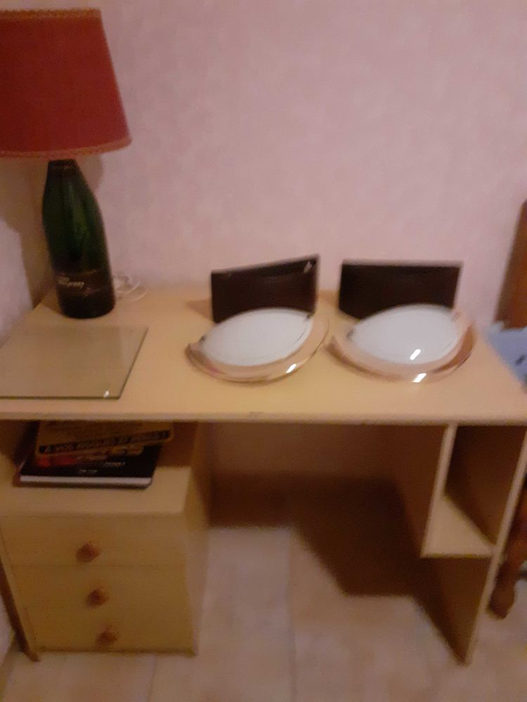 bureau enfant +chaise 30 Saint-Jean-de-Monts (85)