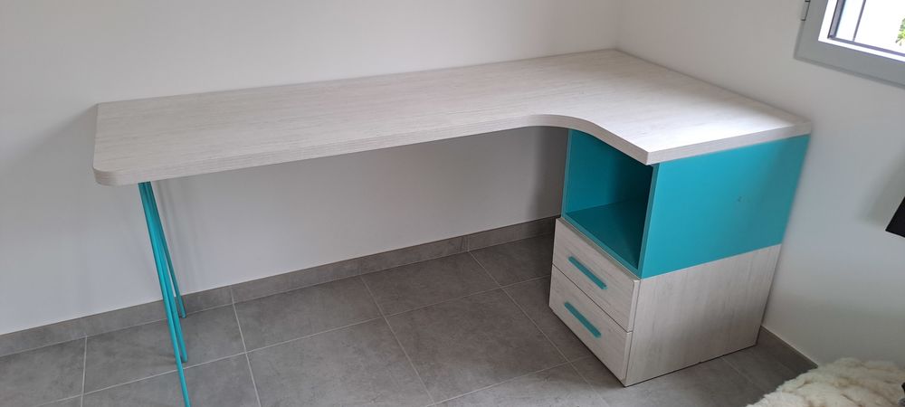 Bureau enfant ado 80 Saint-Laurent-du-Var (06)