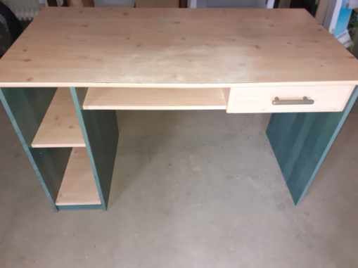 Bureau et son fauteuil 70 Jaunay-Clan (86)