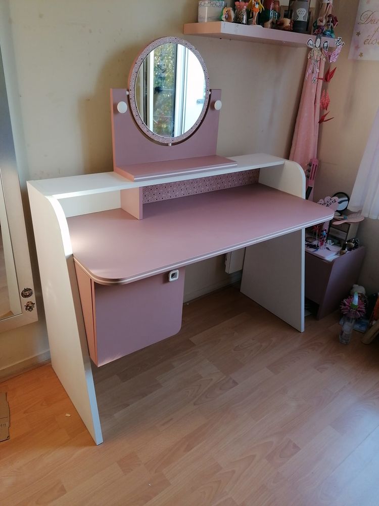 bureau fille avec miroir 90 Chatou (78)
