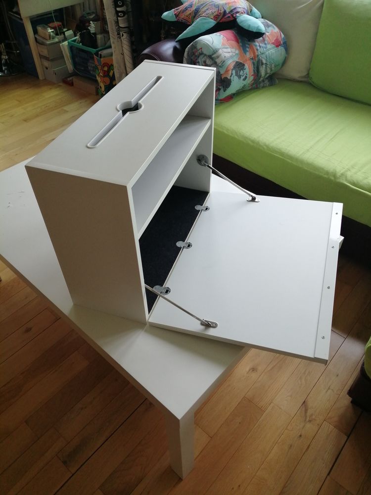 Bureau � fixer au mur 25 Meaux (77)
