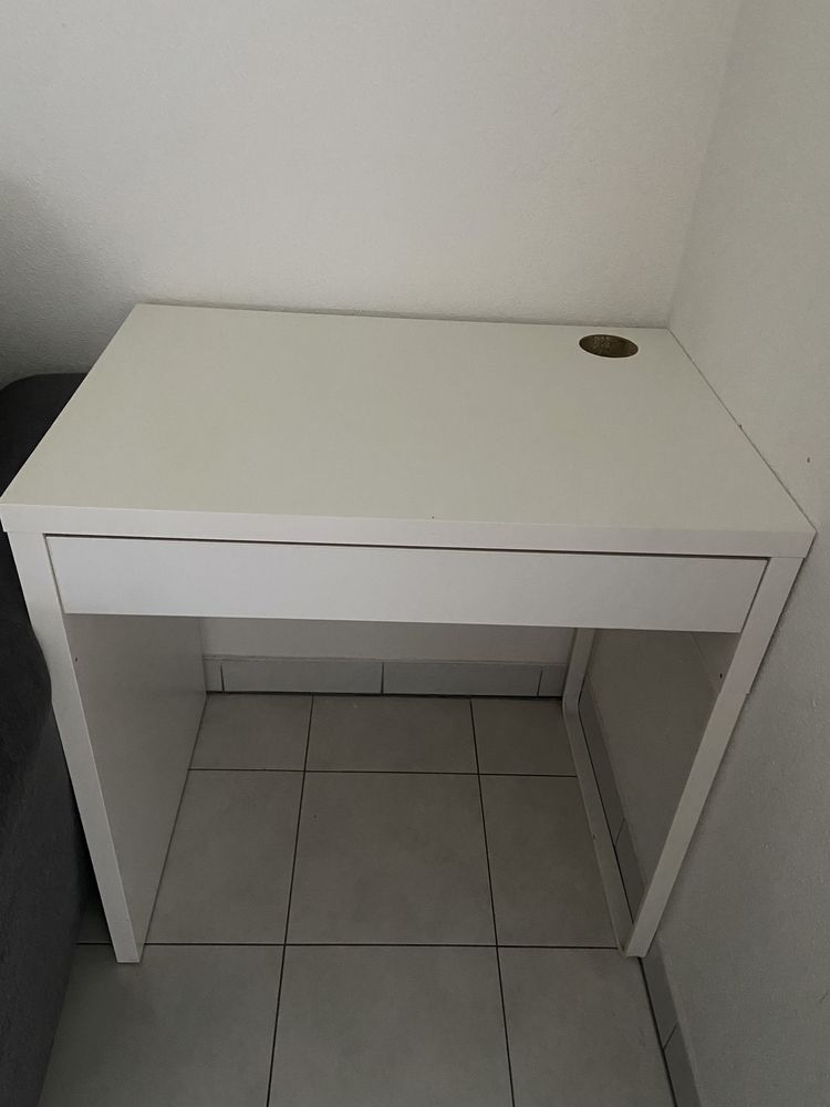 Bureau IKEA blanc un tiroir 39 Strasbourg (67)