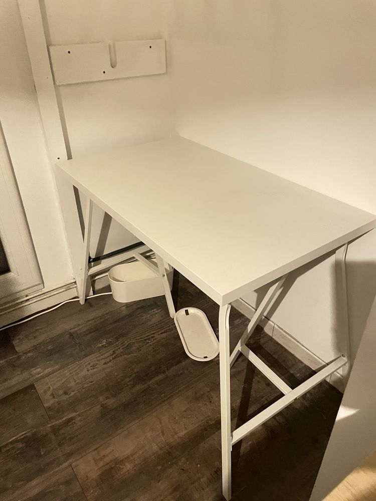 Bureau ikea + tr�pied 50 Marignane (13)