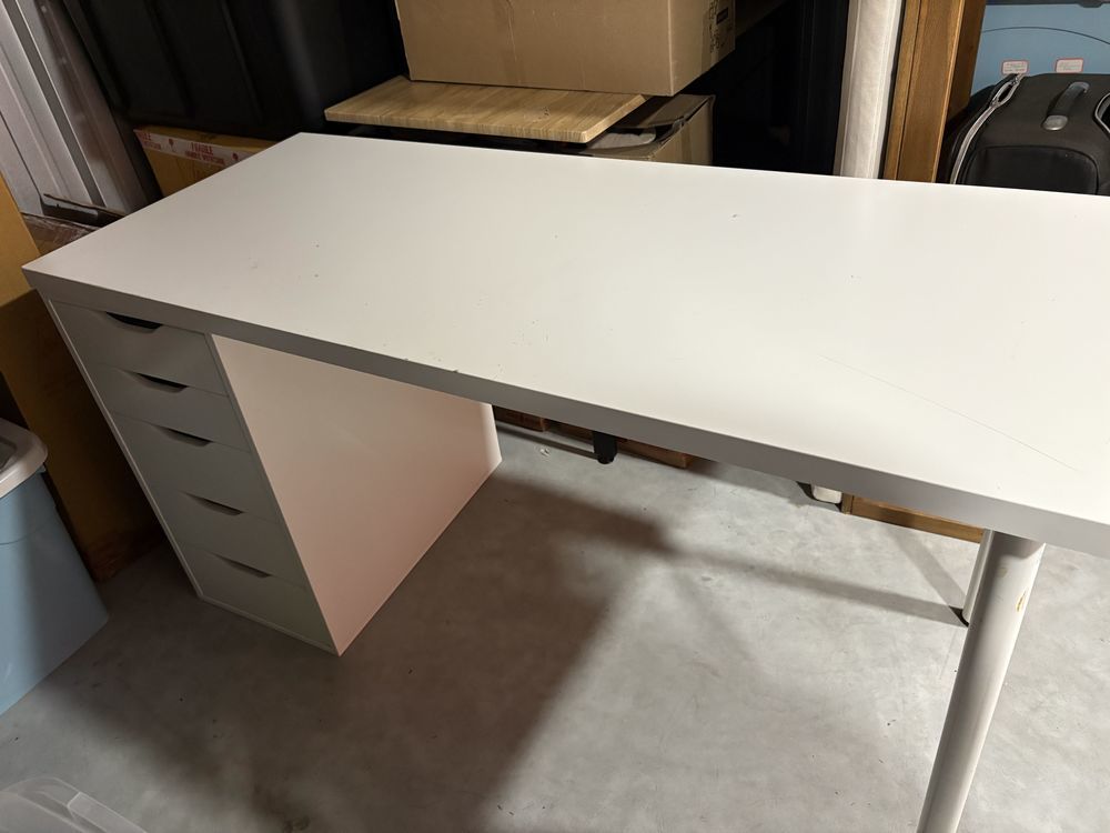 Bureau IKEA 45 La Trinit� (97)