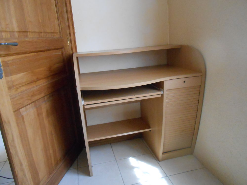 bureau informatique 20 Gaillan-en-M�doc (33)