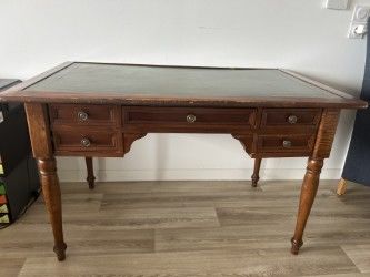 BUREAU LOUIS XVI 550 Villeneuve-Loubet (06)