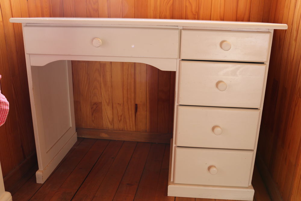 BUREAU PIN MASSIF BLANC 120 Saint-Jeoire (74)