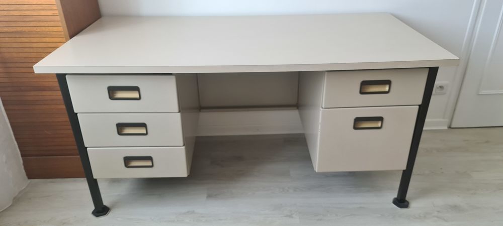 Bureau m�tal 5 tiroirs Tr�s bon �tat 85 Englos (59)