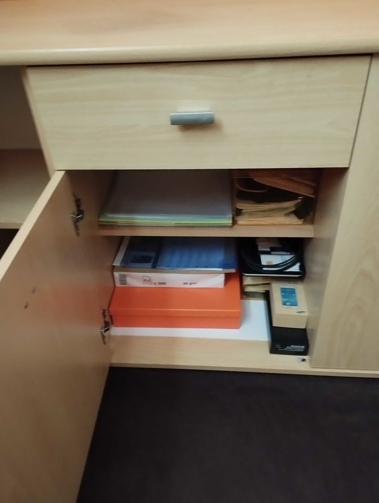 bureau et son meuble 200 Is-sur-Tille (21)