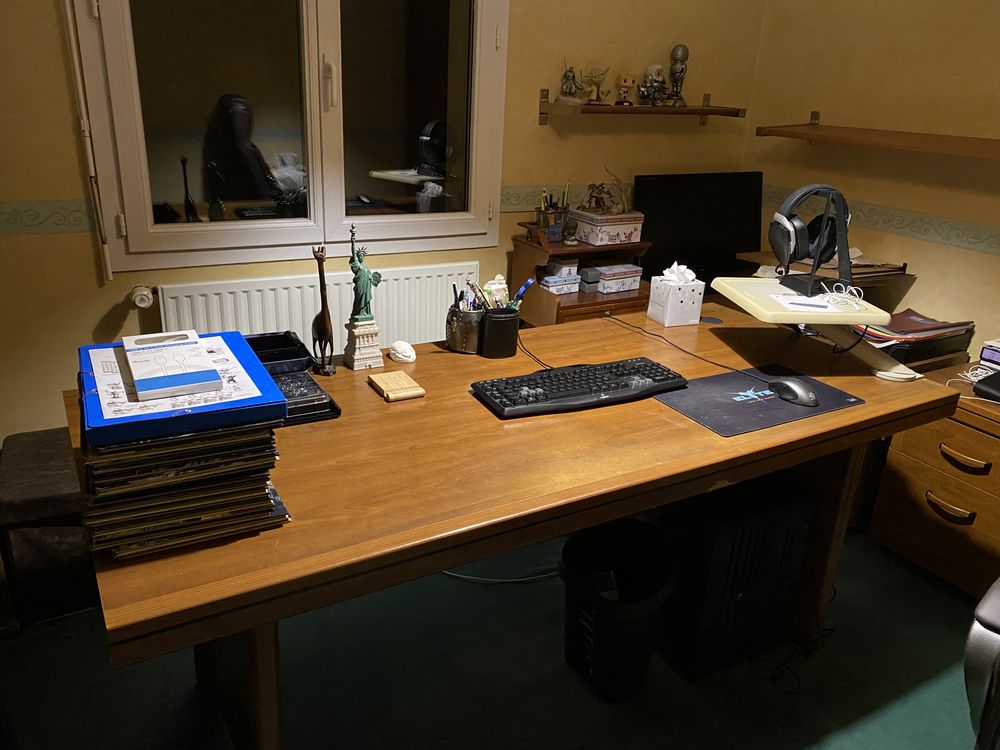 Bureau  et son mobilier 190 Vallet (44)