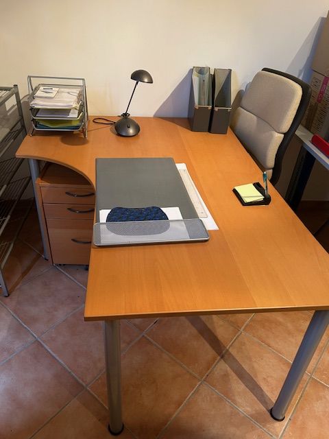 BUREAU  moderne et d'angle  avec caisson 3 tiroirs 250 Noisy-le-Grand (93)