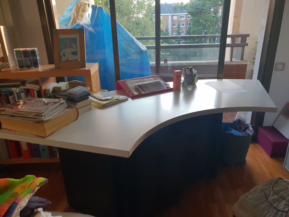 bureau moderne 250 Perpignan (66)