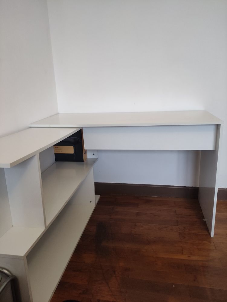 bureau modulable Blanc transformable en angle. 80 Poligny (39)