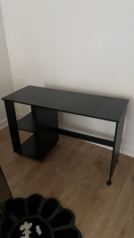 Bureau noir � roulettes 20 Fresnes (94)