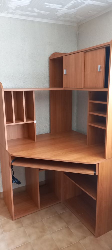 Bureau ordinateur , 70 Bourges (18)