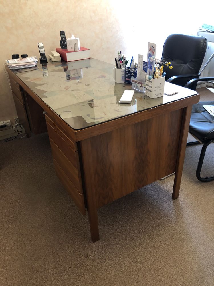 Bureau plaqu� ronce de noyer 150 Survilliers (95)